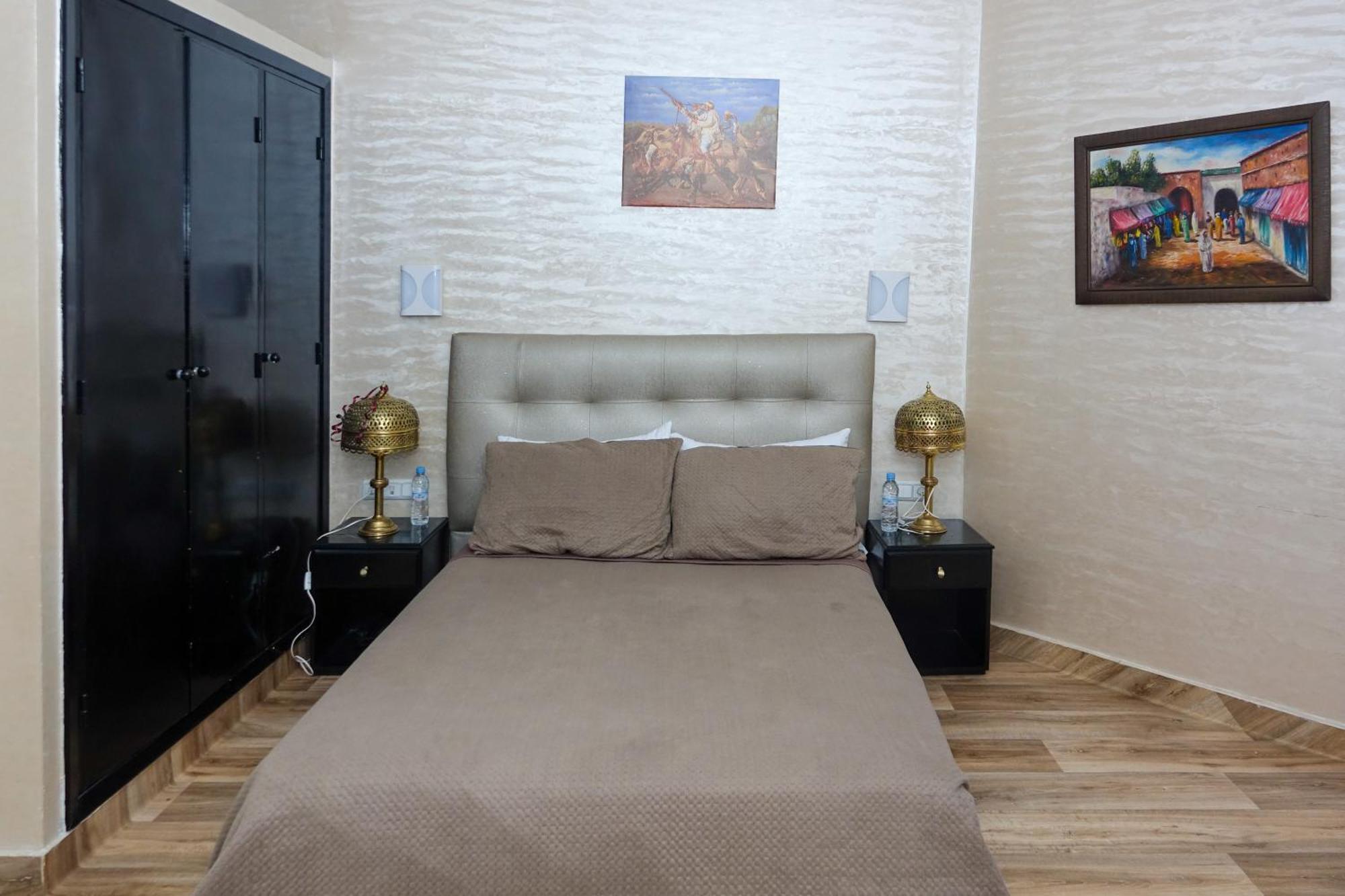 酒店 Nouzhahotel 3*