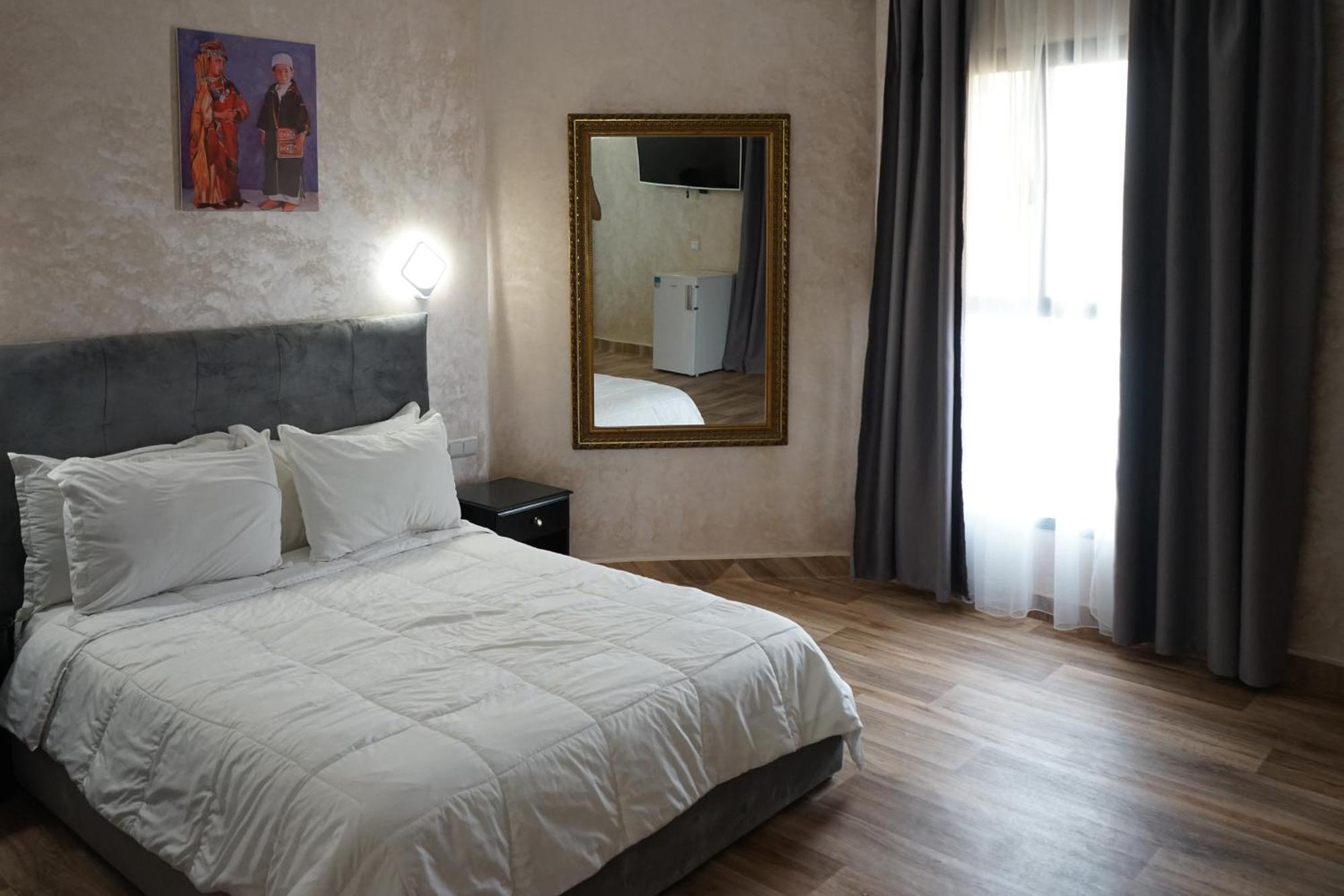 Nouzhahotel 3*